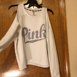 a cute sweatshirt, that looks good on anyone!!